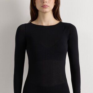 Intimissimi ultralight long sleeved cashmere sweater with boat neckline